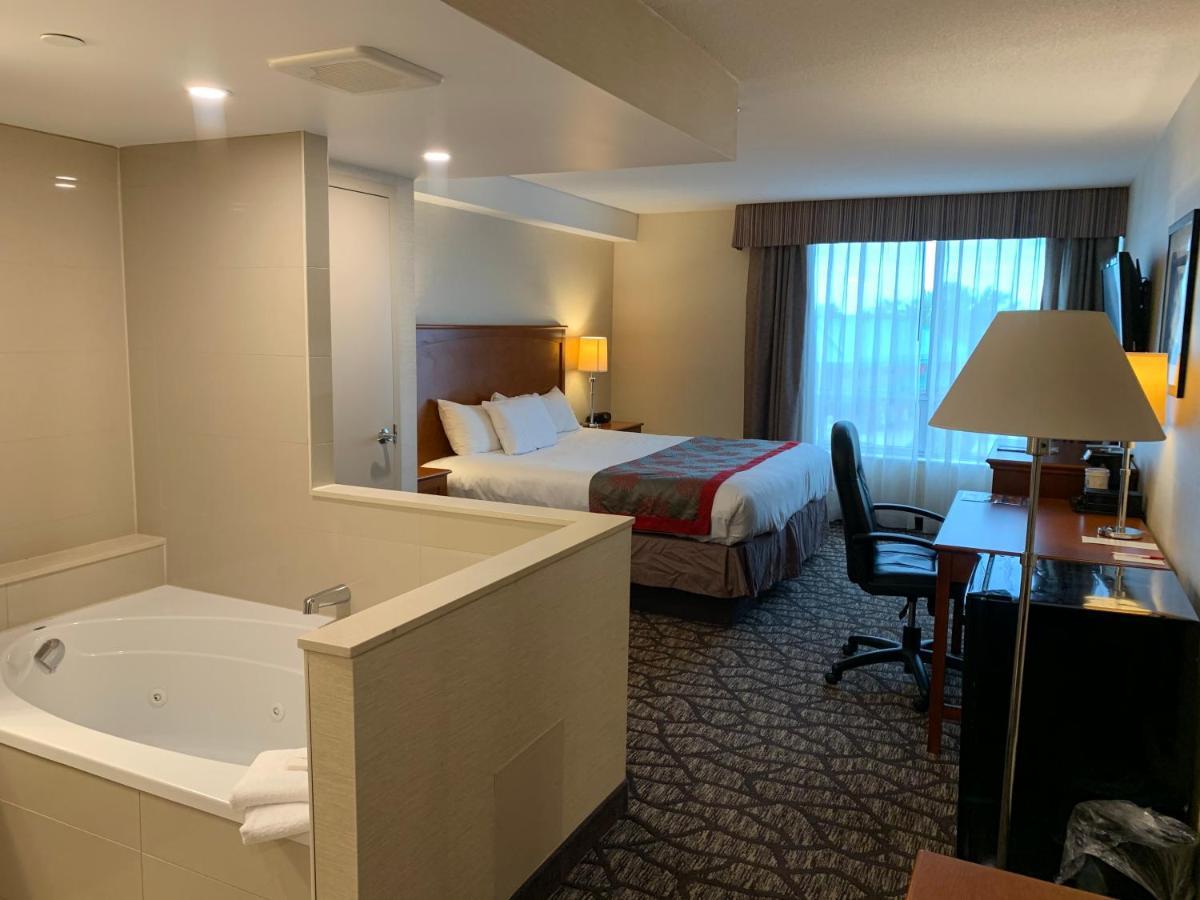 Ramada By Wyndham Niagara Falls By The River Kültér fotó