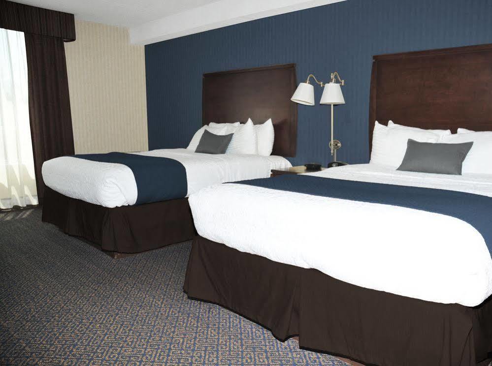 Ramada By Wyndham Niagara Falls By The River Kültér fotó